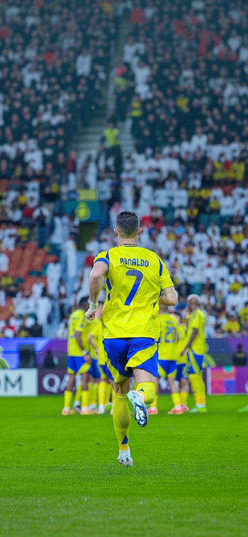 许尔策勒：客战枪手你不能一味退守，要勇敢地踢出自己的风格（许尔策勒：客场对阵枪手别一味死守，勇敢打出自我风格）