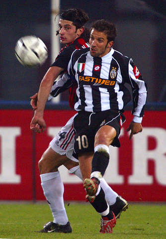 颜骏凌：真正的冠军点是德比；年轻球员涌现对中国足球是好事（颜骏凌：夺冠关键在德比，年轻球员崛起利好中国足球）