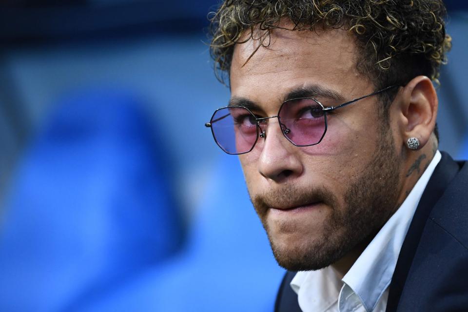 电讯报：切尔西为帕尔默定制特殊战靴，保护受伤脚趾助其康复（电讯报：切尔西为帕尔默打造专属护趾战靴，助其脚趾伤势康复）