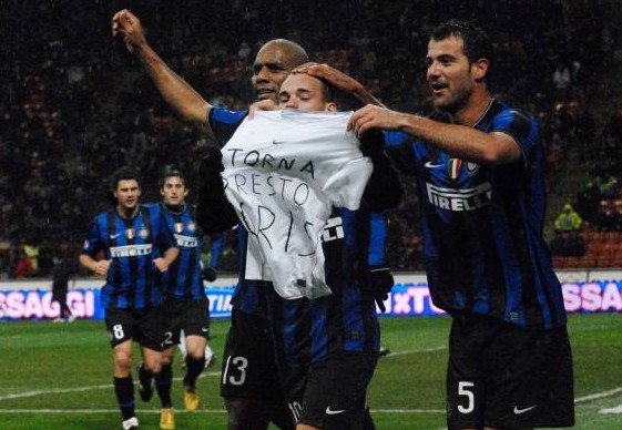 太阳报：涉嫌在酒吧用头撞伤他人，英格兰球星伊万·托尼被捕