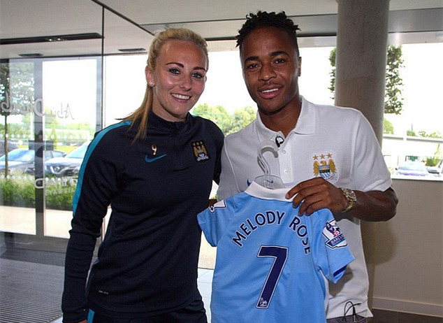 0-2！阿森纳或崩盘，切尔西爆冷，搅乱英超，曼城渔翁得利，冠军有变（英超格局突变：阿森纳0-2受挫陷危机，切尔西爆冷搅局，曼城坐收渔利，冠军悬念升级）